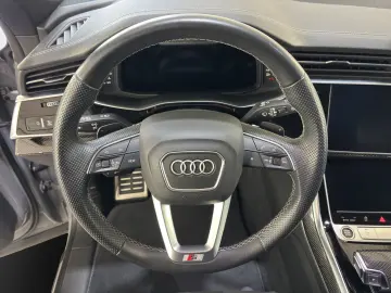 AUDI Q8 50 TDI quattro S line competition     AHK