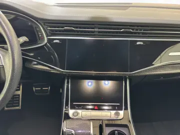 AUDI Q8 50 TDI quattro S line competition     AHK