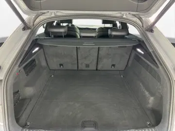 AUDI Q8 50 TDI quattro S line competition     AHK