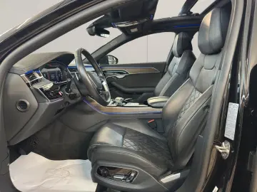 AUDI A8 55 TFSI Lang qu PANO H-UP VIRTUAL MATRIX B&O