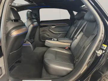 AUDI A8 55 TFSI Lang qu PANO H-UP VIRTUAL MATRIX B&O