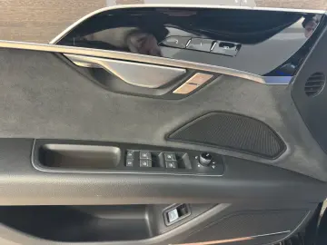 AUDI A8 55 TFSI Lang qu PANO H-UP VIRTUAL MATRIX B&O