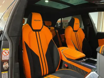 AUDI RSQ8 KEYVANY CARBON KERAMK B&O STAN.HZ DYNMK.PLS