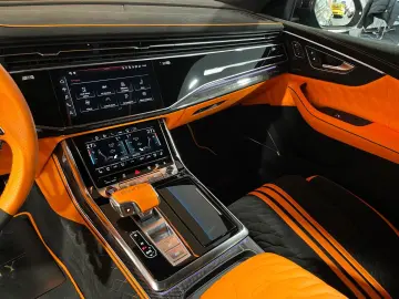 AUDI RSQ8 KEYVANY CARBON KERAMK B&O STAN.HZ DYNMK.PLS