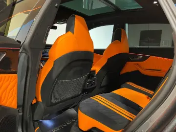 AUDI RSQ8 KEYVANY CARBON KERAMK B&O STAN.HZ DYNMK.PLS