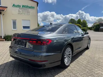 AUDI A8 55TFSI L quatt. S-line HD-Matrix B&O