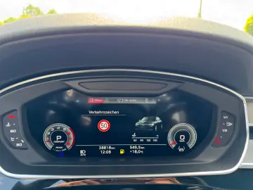 AUDI A8 55TFSI L quatt. S-line HD-Matrix B&O