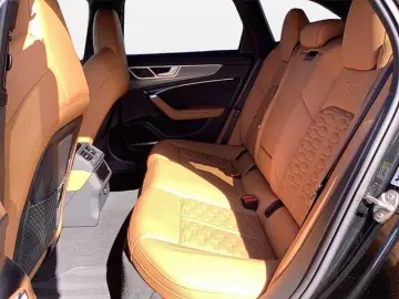 AUDI RS 6 Avant 4.0TFSI quattro Matrix LED Scheinwerf
