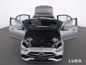 MERCEDES-BENZ C 300 d AMG Pano Burm DLight Distr HUD…
