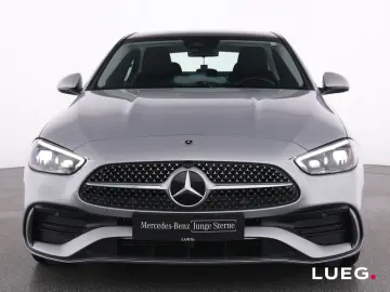 MERCEDES-BENZ C 300 d AMG Pano Burm DLight Distr HUD…