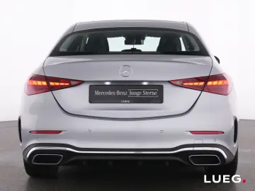 MERCEDES-BENZ C 300 d AMG Pano Burm DLight Distr HUD…