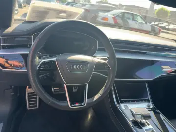 AUDI S8 4.0 TFSI Q LEDER -MATRIX PANO APP DAB HUD