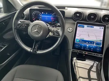 MERCEDES-BENZ C 220 d Avantgarde HUD Kamera KeyLess LED Navi