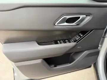 LAND ROVER Range Rover Velar R-Dynamic SE Panorama ACC 1Han