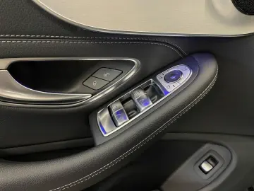 MERCEDES-BENZ C 220 d AMG LED SPUR RFK CABRIO KOMFOR…