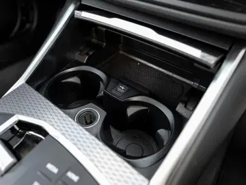 BMW 320i Limousine M-Sport GSD Navi ParkAss S-Glas