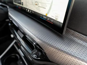BMW 320i Limousine M-Sport GSD Navi ParkAss S-Glas