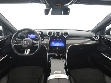 MERCEDES-BENZ C 300 e AMG Night MBUX Kamera LED Navi…