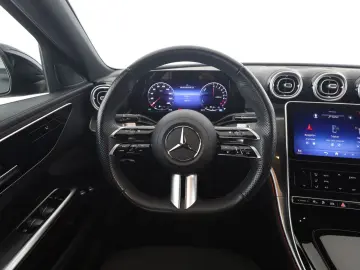 MERCEDES-BENZ C 300 e AMG Night MBUX Kamera LED Navi…