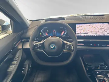 BMW 530e Inkl. € 1.190 Zubehörbonus  Head-Up PA  Sit