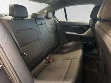 BMW 530e Inkl. € 1.190 Zubehörbonus  Head-Up PA  Sit