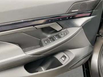 BMW 550e xDrive Limousine    M-Sport PRO AHK Sitzkli