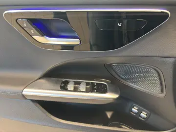 MERCEDES-BENZ C 300 e AVANTGARDE VERK.ASS DIGITAL LI…