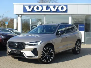 VOLVO XC60 Ultra Dark B5 AWD Mild-Hybrid PANO B&W LUFT