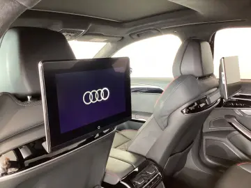 AUDI S8 4.0 quattro Audi Exlusiv Matrix  RearSeatEnte