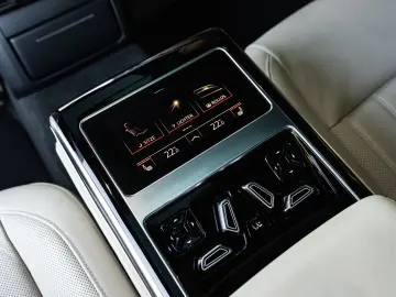 AUDI A8 50 TDI L quattro S-LINE PANORAMA FOND TV