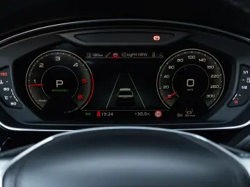AUDI A8 50 TDI L quattro S-LINE PANORAMA FOND TV