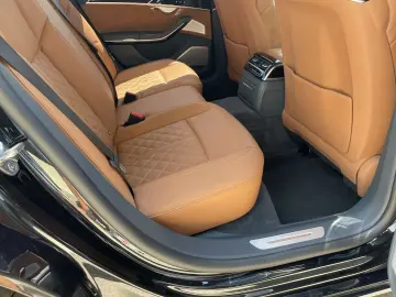 AUDI A8 60 TFSI e quattro Matrix B&O Pano 360 HuD