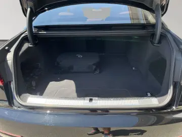 AUDI A8 60 TFSI e quattro Matrix B&O Pano 360 HuD