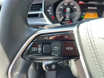 AUDI A8 60 TFSI e quattro Matrix B&O Pano 360 HuD