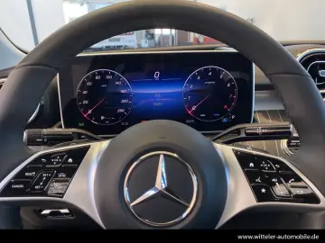 MERCEDES-BENZ C 180 Avantgarde STHZ Kamera Burmester…