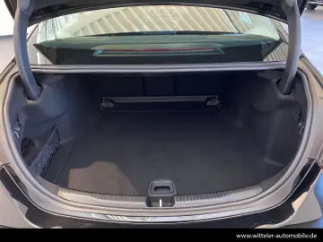 MERCEDES-BENZ C 180 Avantgarde STHZ Kamera Burmester…