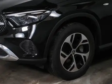 MERCEDES-BENZ GLC 300 e 4M Coupé Avantgarde Pano Bur…