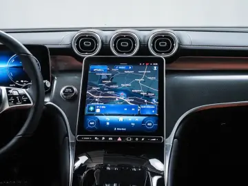 MERCEDES-BENZ GLC 300 e 4M Coupé Avantgarde Pano Bur…