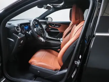 MERCEDES-BENZ GLC 300 e 4M Coupé Avantgarde Pano Bur…