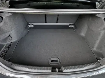 MERCEDES-BENZ C 180 Avantgarde ADVANCED WINTERPAKET AMBIENTE