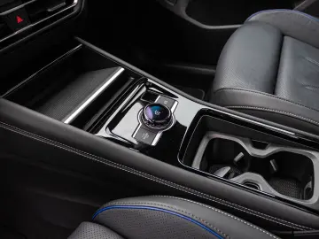 VW Tiguan 2.0 TSI DSG R-Line  Navi  Panoramadach  H