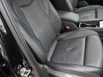 VW Tiguan 2.0 TSI DSG R-Line  Navi  Panoramadach  H