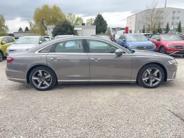 AUDI A8 60 eTFSI TV Pano Matrix 360 ACC Leder HUD