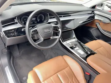 AUDI A8 60 eTFSI TV Pano Matrix 360 ACC Leder HUD