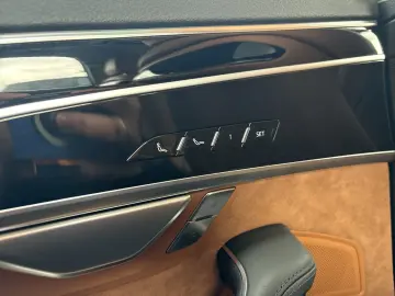AUDI A8 60 eTFSI TV Pano Matrix 360 ACC Leder HUD