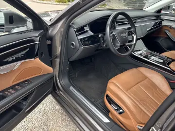 AUDI A8 60 eTFSI TV Pano Matrix 360 ACC Leder HUD