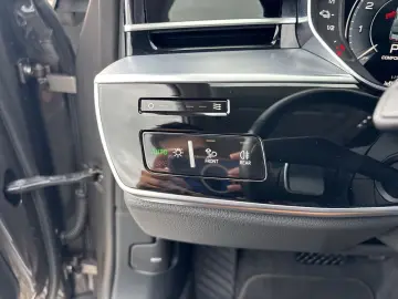 AUDI A8 60 eTFSI TV Pano Matrix 360 ACC Leder HUD