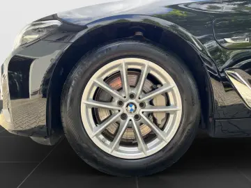 BMW 530e Limousine LC Prof. Head-Up ACC ParkAss 4x K