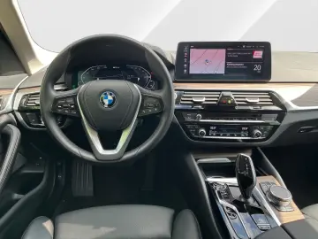 BMW 530e Limousine LC Prof. Head-Up ACC ParkAss 4x K