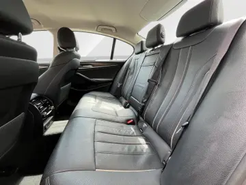 BMW 530e Limousine LC Prof. Head-Up ACC ParkAss 4x K